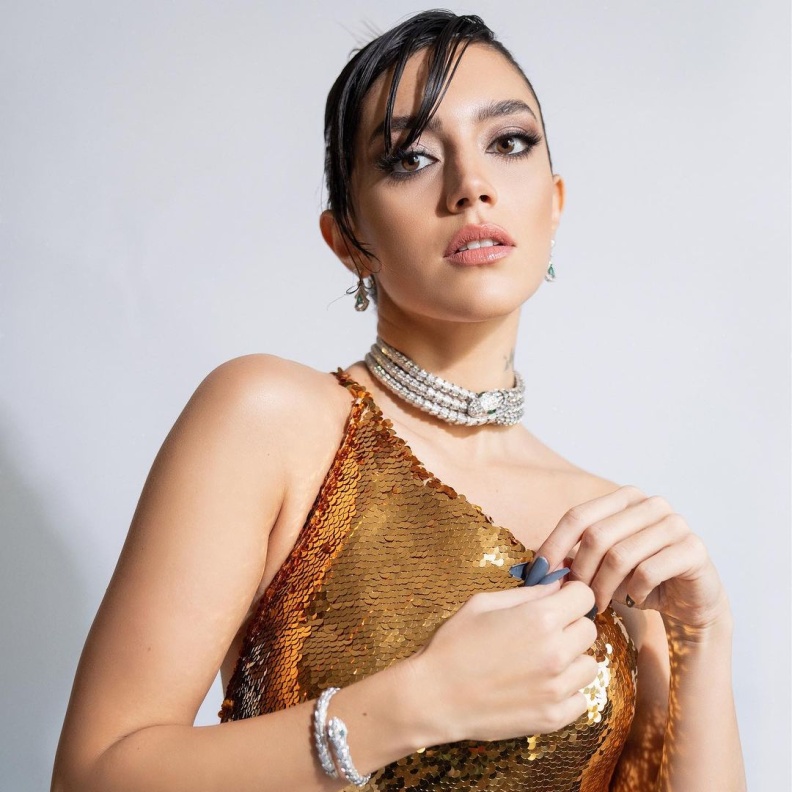 ستيفاني عطا الله بمجوهرات فارهة