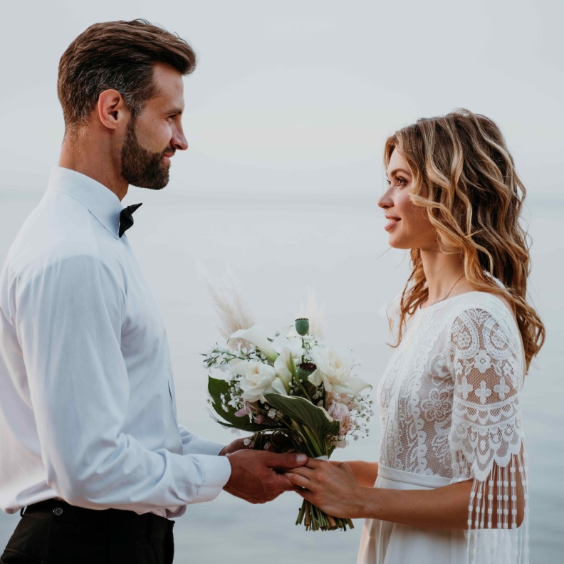 طلب رجل للزواج بين الرفض والاستنكار