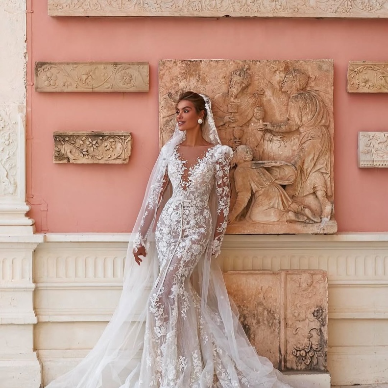 فستان زفاف يجسّد بلورات الثلج من دار  Oskana Bridal