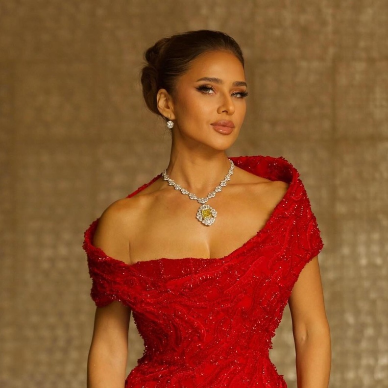 مجوهرات نجمات النصف الأول من رمضان