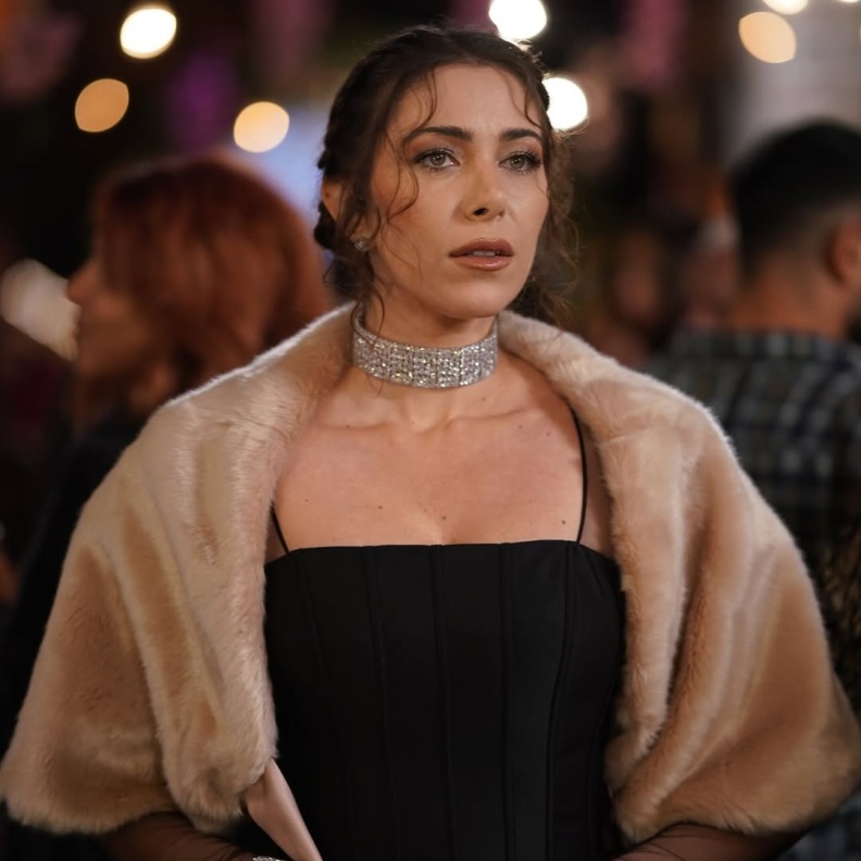 إطلالات دانييلا رحمة نجمة مسلسل "نفس"