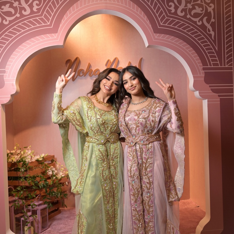 نهى نبيل وابنتها 