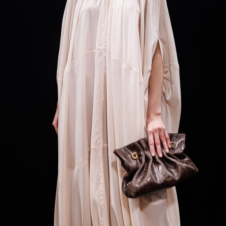 حقيبة لافتة من Ferragamo