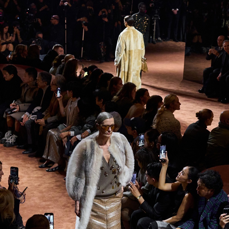 أسبوع الموضة في ميلانو... احتفالات تاريخية وعروض استثنائية ترسم موسم خريف 2025