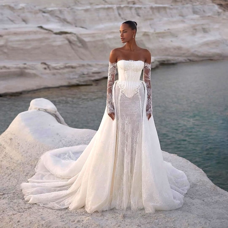 Pretty Woman Bridal Studio  فستان زفاف بتصميم الكورسيه والروكوكو من دار