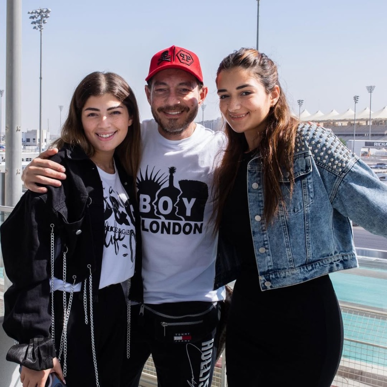 أحمد زاهر وعائلته