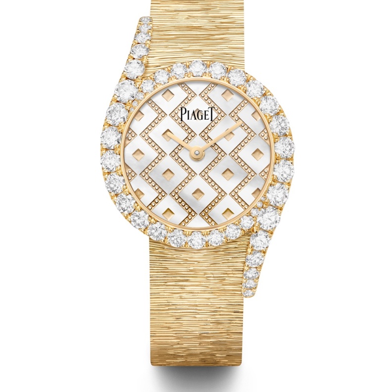 "لايملايت غالا بريشس"... تحفة رمضانية من بياجيه و شمسة العبار بإصدار محدود