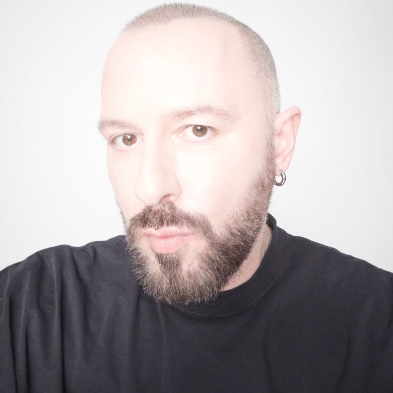 Gucci تعيّن Demna مديرًا إبداعيًا جديدًا للدار