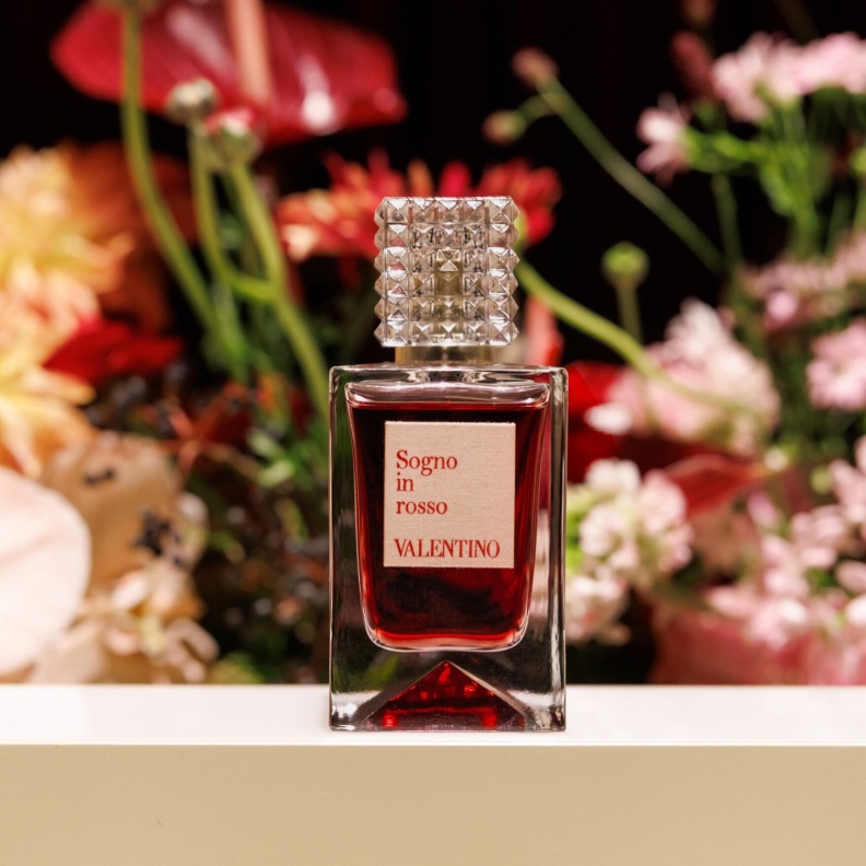 علامة VALENTINO BEAUTY تطلق مجموعة عطور ANATOMY OF DREAMS في دبي