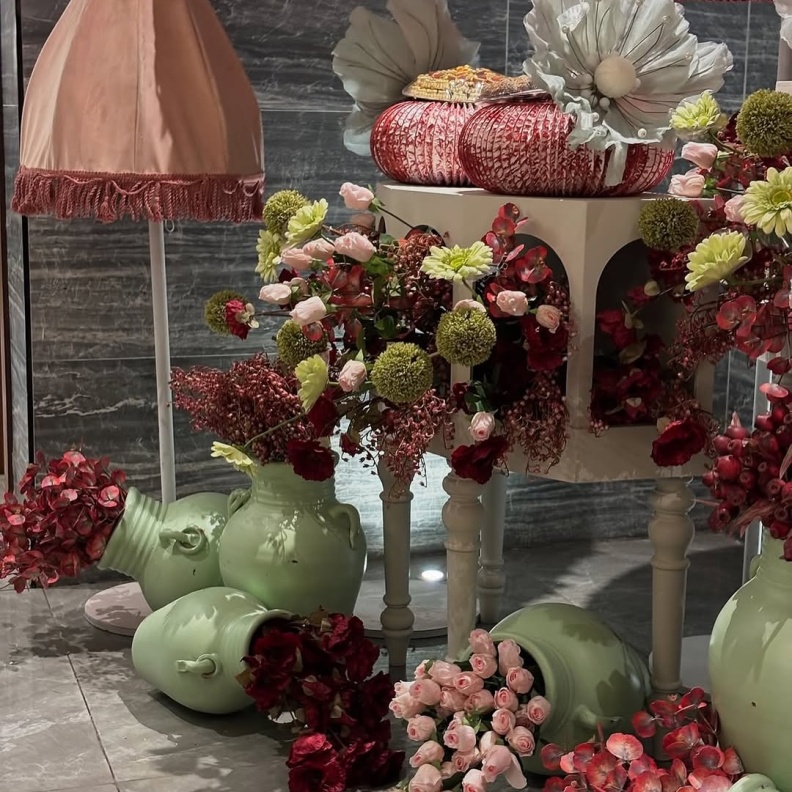 زينة ورود ورقية تصميم يارا ثابت