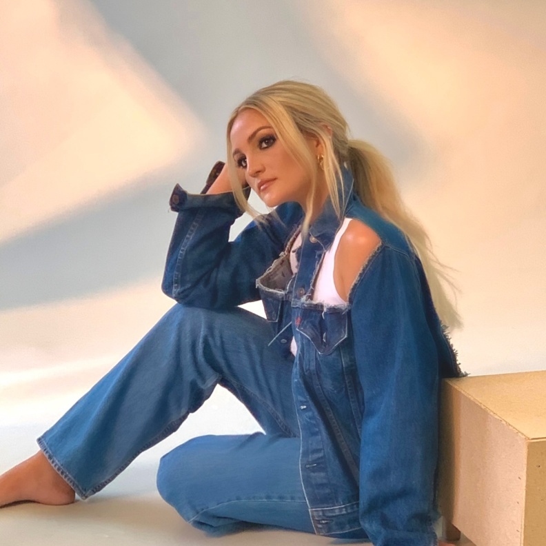جيمي لين سبيرز Jamie Lynn Spears مواليد 4 أبريل