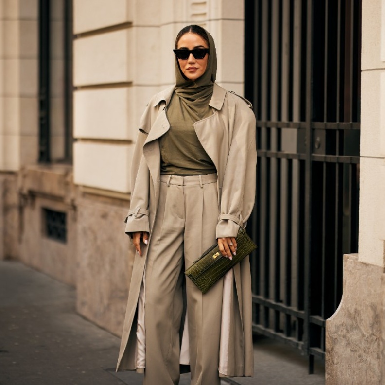 كيفية مزج الموضة الفاخرة مع الملابس العصرية نصائح من خبيرة أزياء هي الخاصة