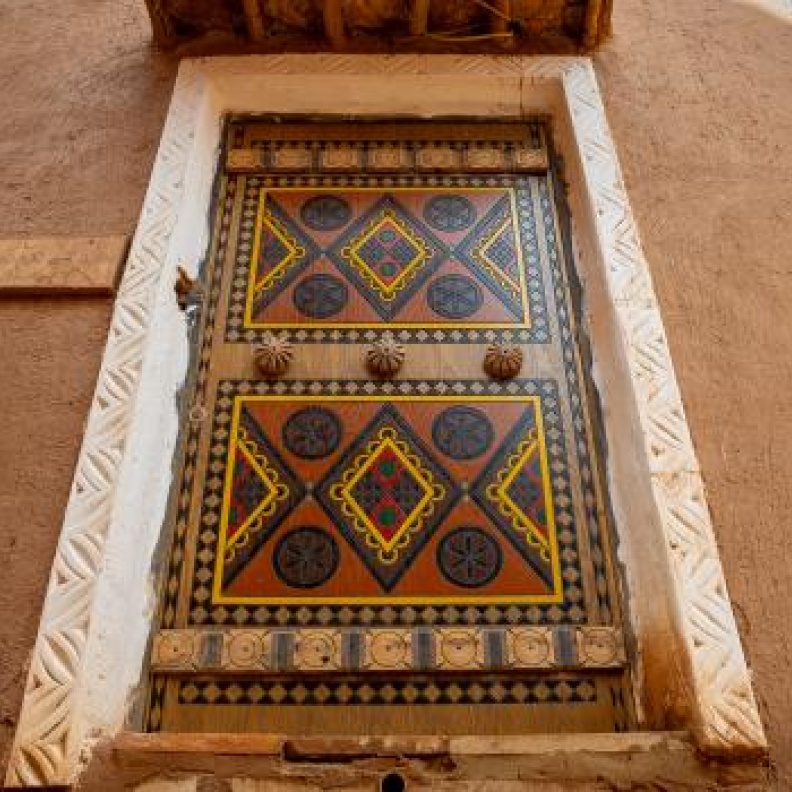 "وِرث السعودية": الحِرف التقليدية تُزيّن طرق المملكة بلوحات ثقافية بصرية مبتكرة