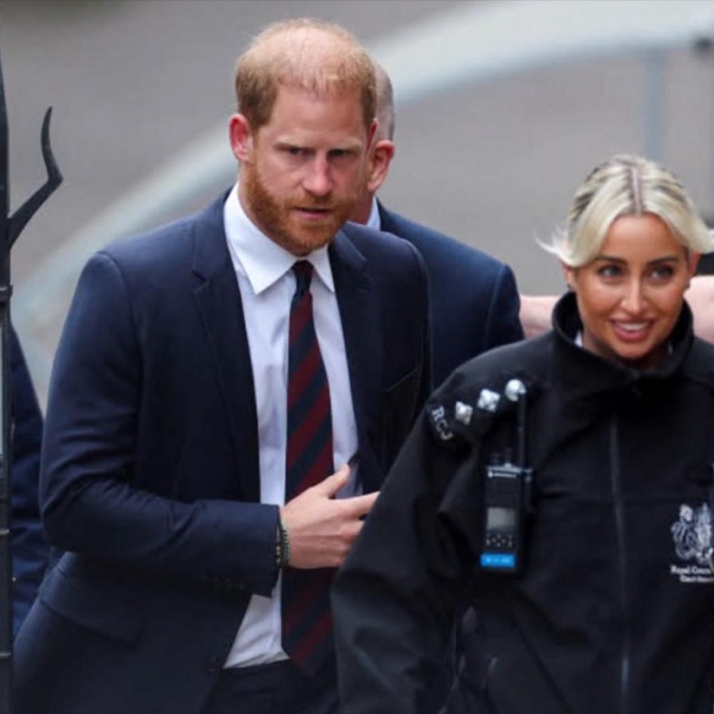 الأمير هاري يعود إلى لندن للمحاكمة