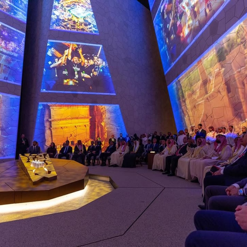 وزير الثقافة يفتتح الجناح السعودي المشارك في إكسبو 2025 أوساكا