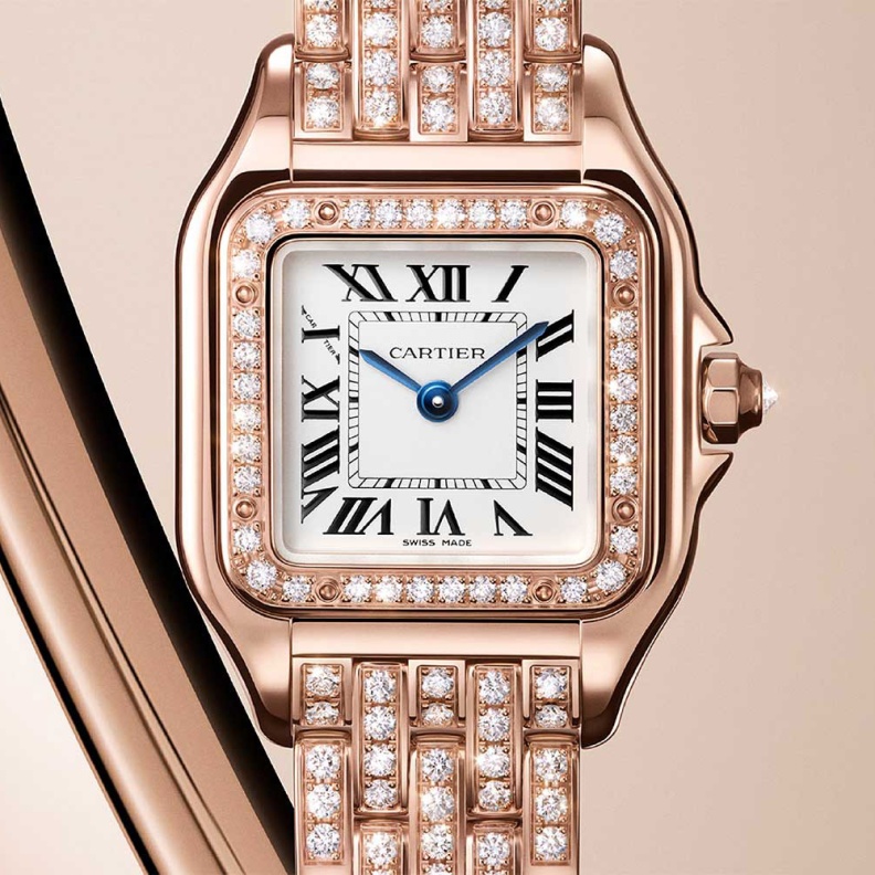 ساعات كارتييه تتألق في معرض Watches & Wonders 2025
