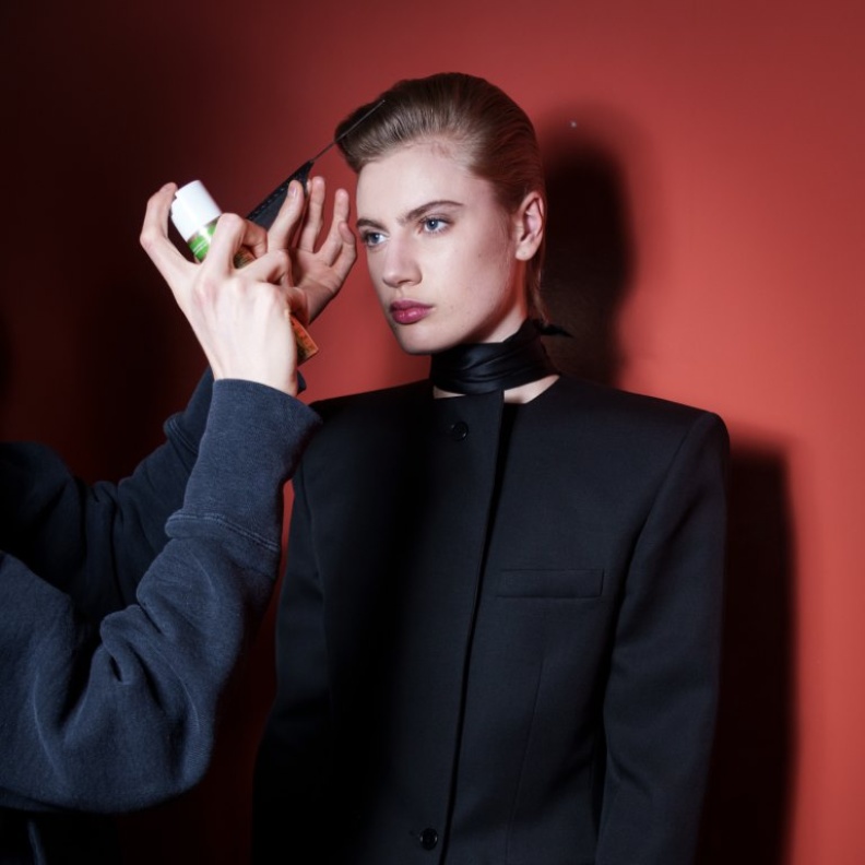 دور الموضة في تعزيز الثقة بالنفس مع خبيرة أزياء هي الخاصة