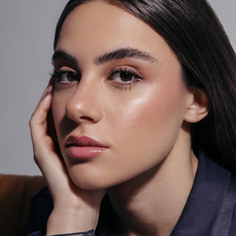 الفنانة اندريا طايع صورة من انستغرامها
