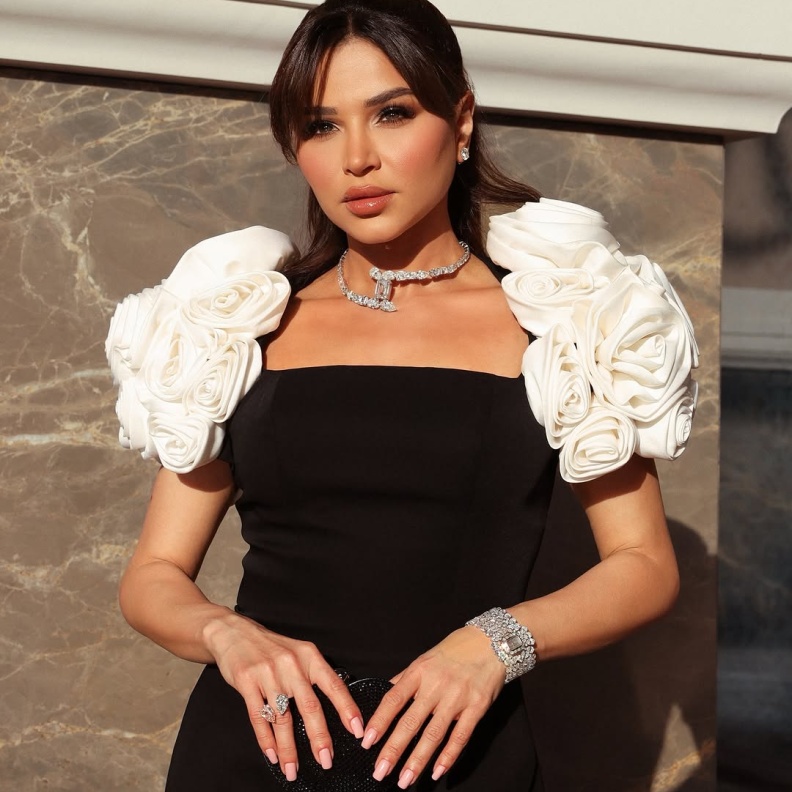 اجمل فساتين سهرة سوداء للموسم الانتقالي