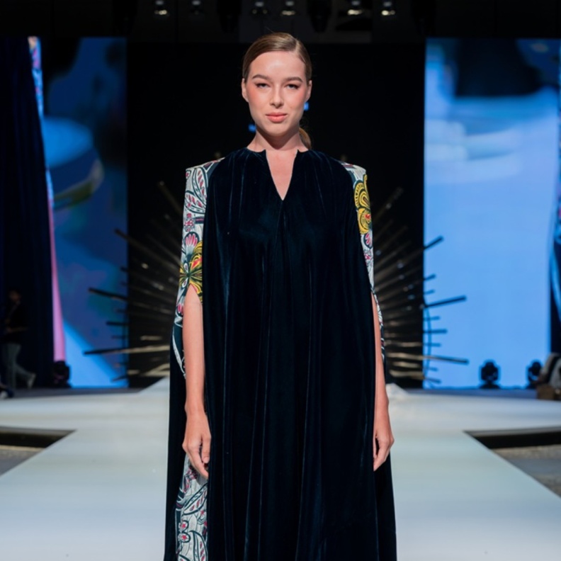 أسبوع أبوظبي للموضة المحتشمة 2025 ينطلق في منتجع سانت ريجيس جزيرة السعديات