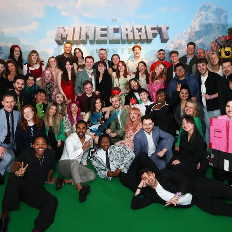 صناع فيلم "A Minecraft Movie"