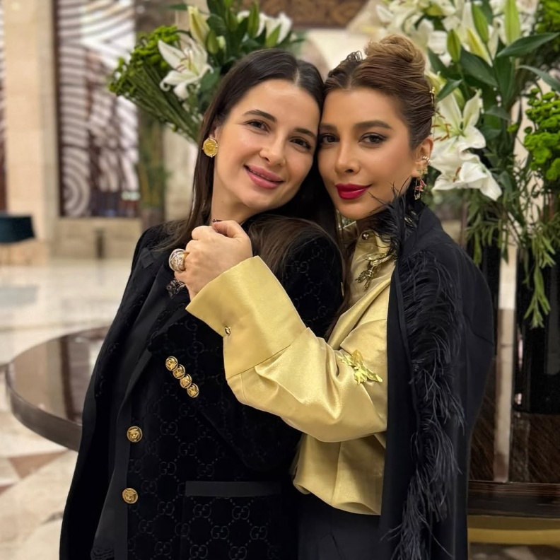 شام الذهبي ووالدتها