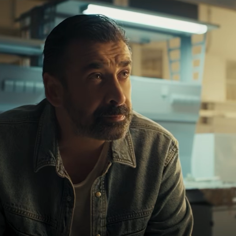 كريم عبد العزيز في الفيلم