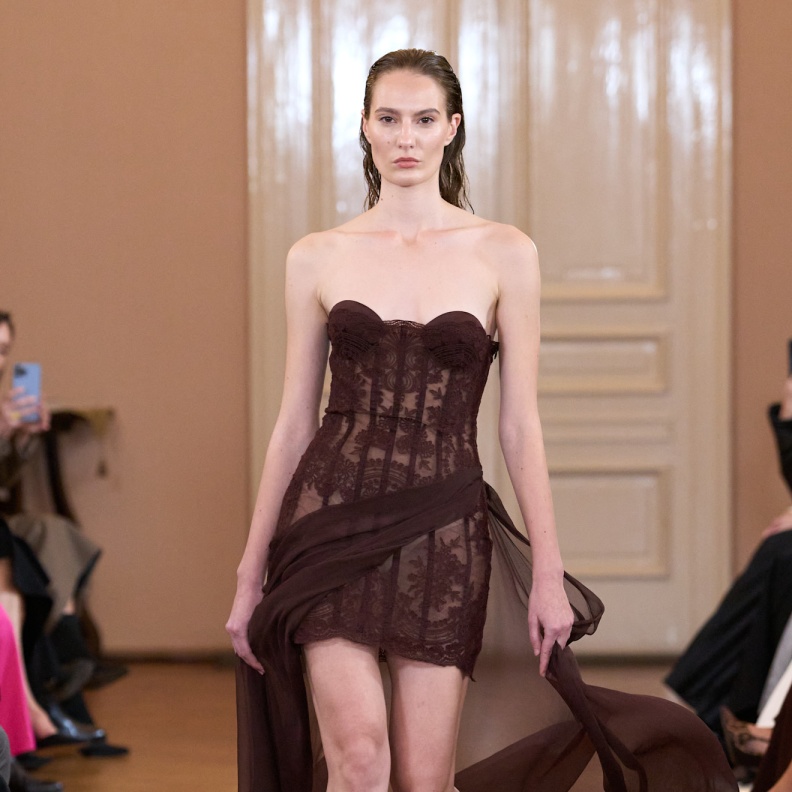 إطلالة من Ermanno Scervino