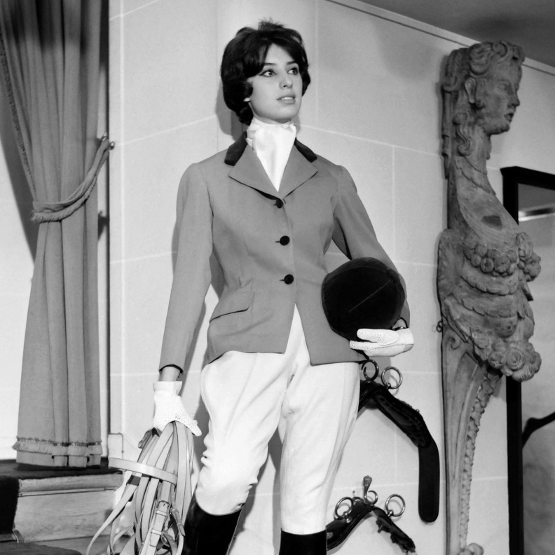 دور أزياء أسطورية عمرها أكثر من 100 عام ومازالت متألقة حتى اليوم