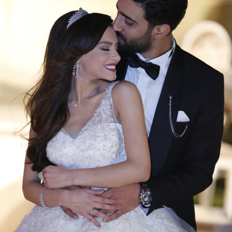 الفنانة كارمن سليمان خلال حفل زفافها