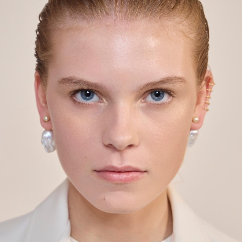 أسباب تقشر الوجه واحمراره وكيفية علاجه