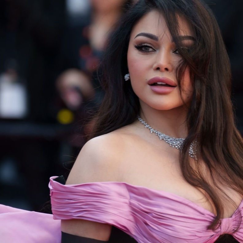 إطلالات جمالية في ذاكرتنا للنجمات العرب في مهرجان كان السينمائي 2024