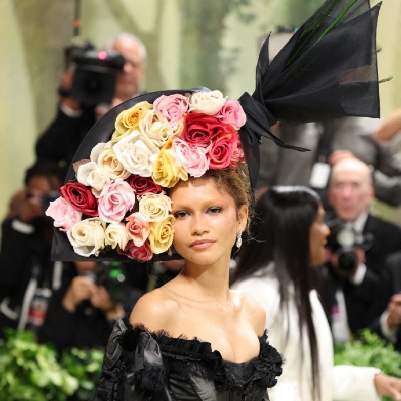 إطلالات مجوهرات النجمات خلال ميت غالا على مرّ السنوات