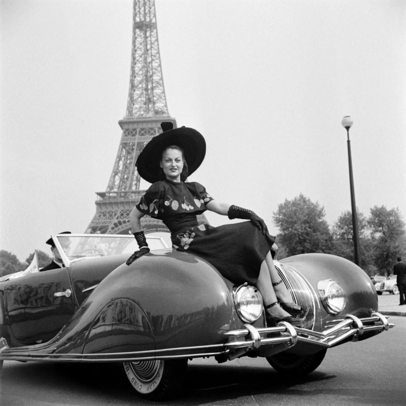باريس عاصمة الموضة العالمية صورة تعود لعام 1948