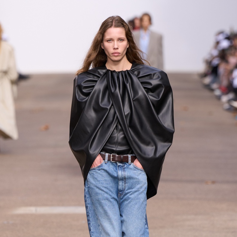 إطلالة من  Stella McCartney