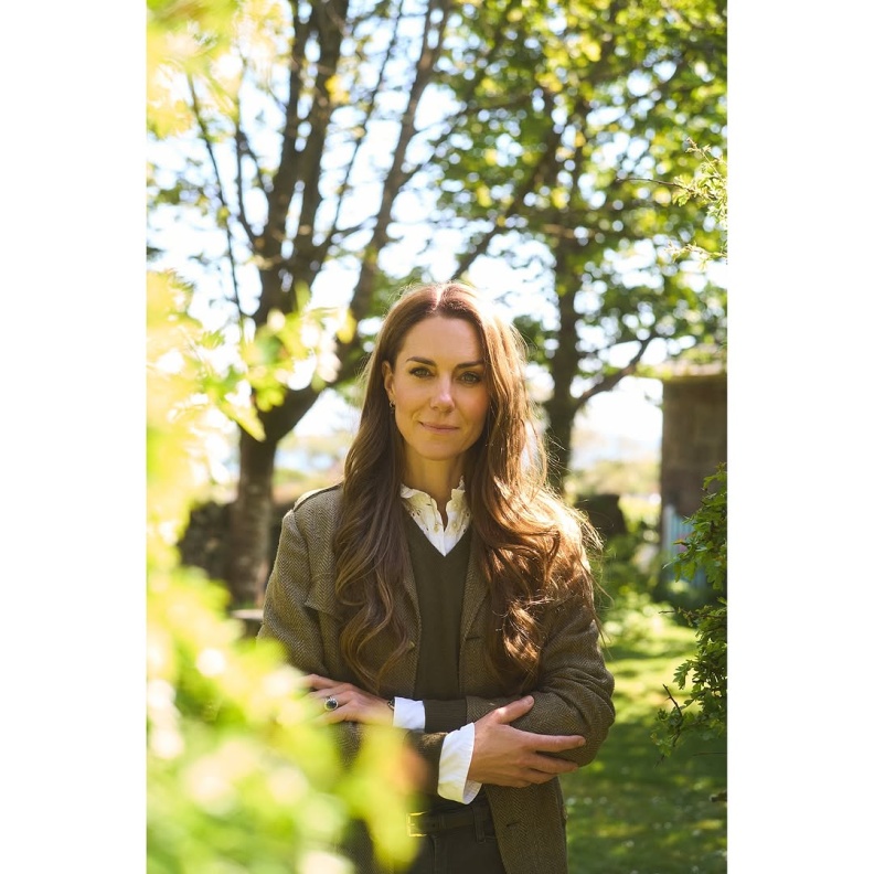 كيت ميدلتون بسيطة وأنيقة في صورة جديدة