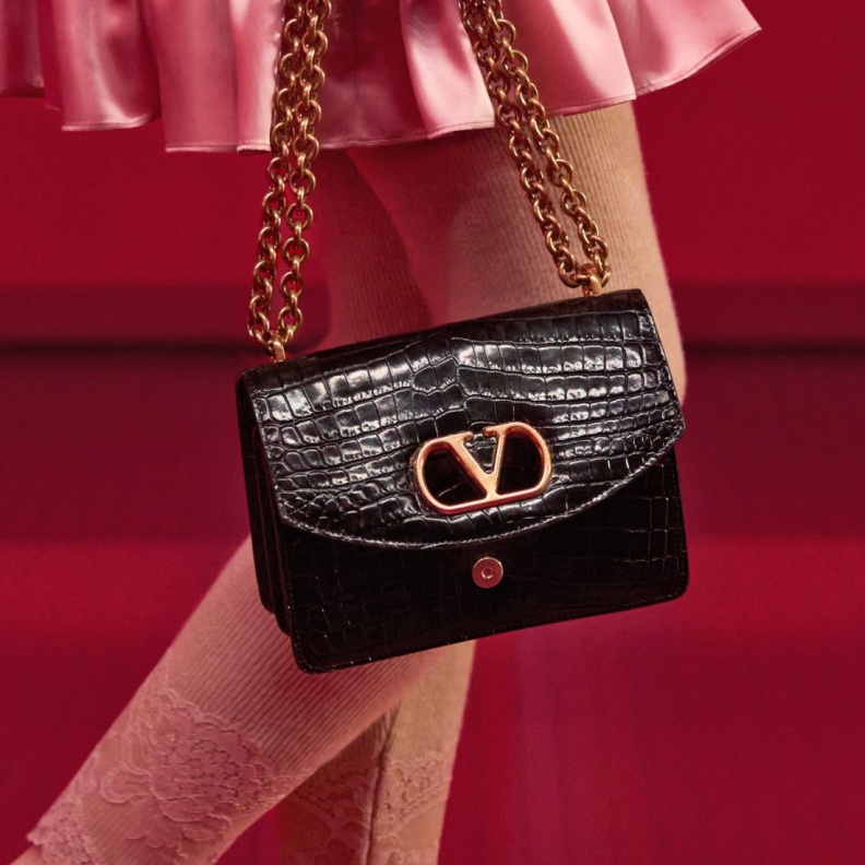 حقيبة " فاين" من فالنتينو غارافاني