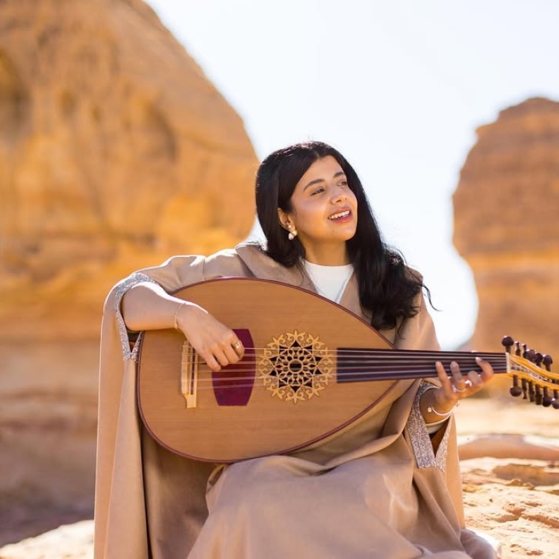 فنانات سعوديات يغنين بالعربية يجب متابعتهن اليوم