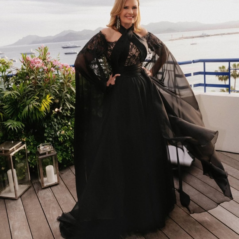 الممثلة المصرية يسرا