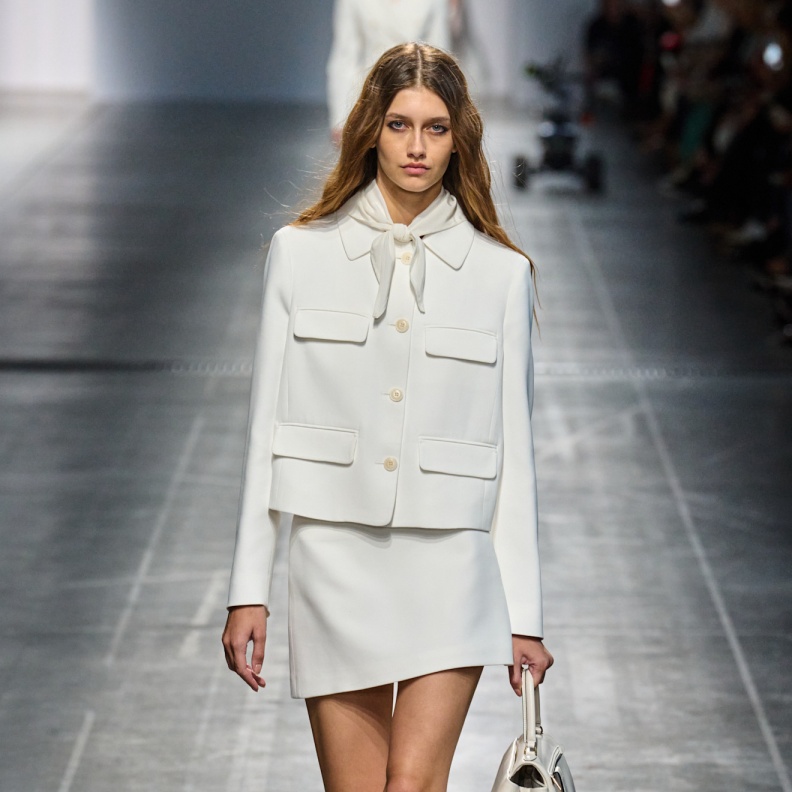 إطلالة من Ermanno Scervino