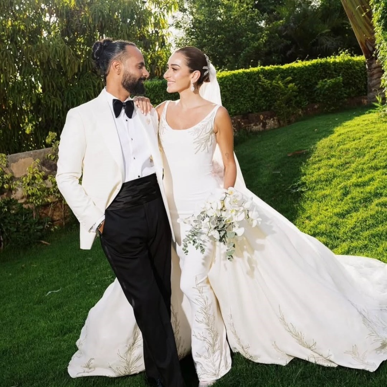 من جلسة تصوير امينة خليل واحمد زعتر في حفل الزفاف