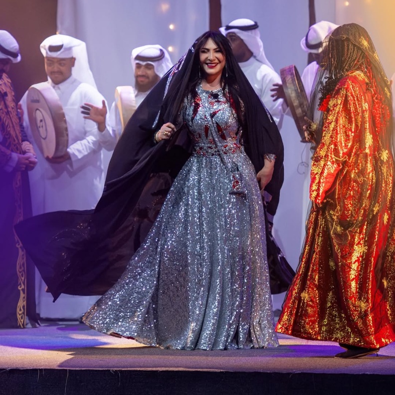 هدي حسين في عرض مسرحية الطقاقة نورة