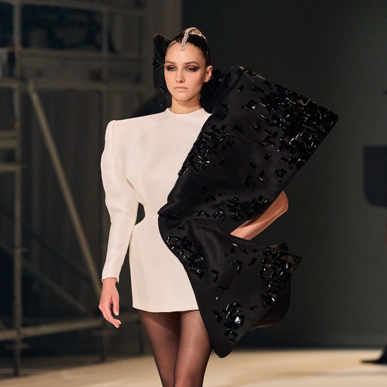 مجموعة Stephane Rolland للخياطة الراقية لخريف وشتاء 2025-2026