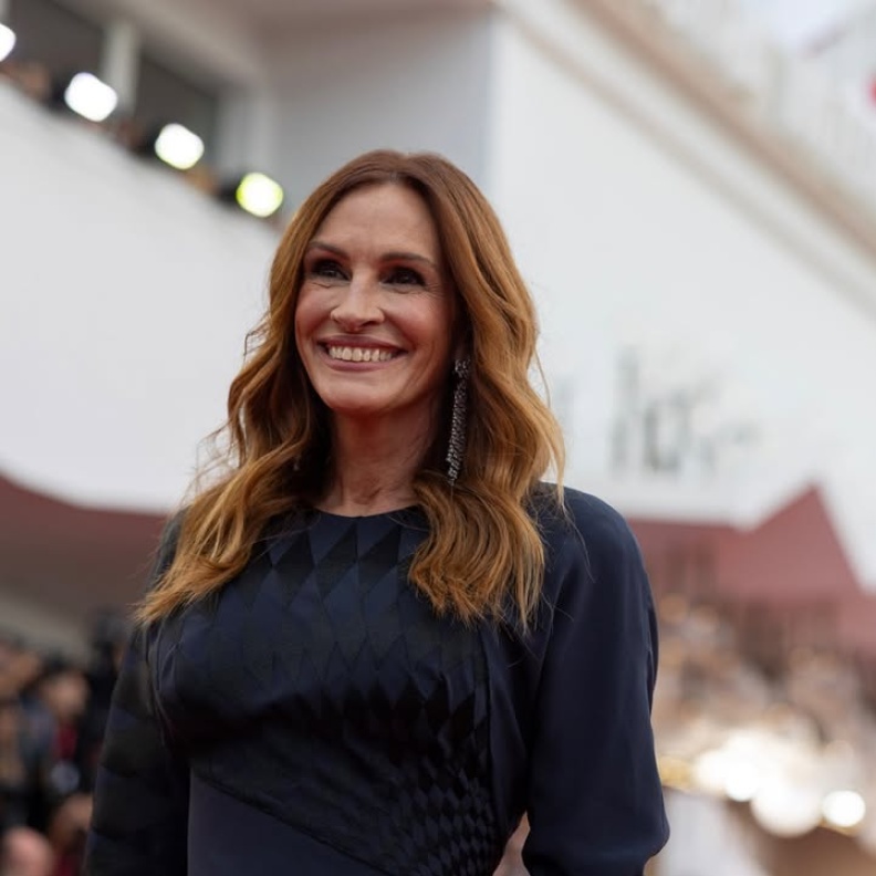جوليا روبرتس لأول مرة في فينيسيا
