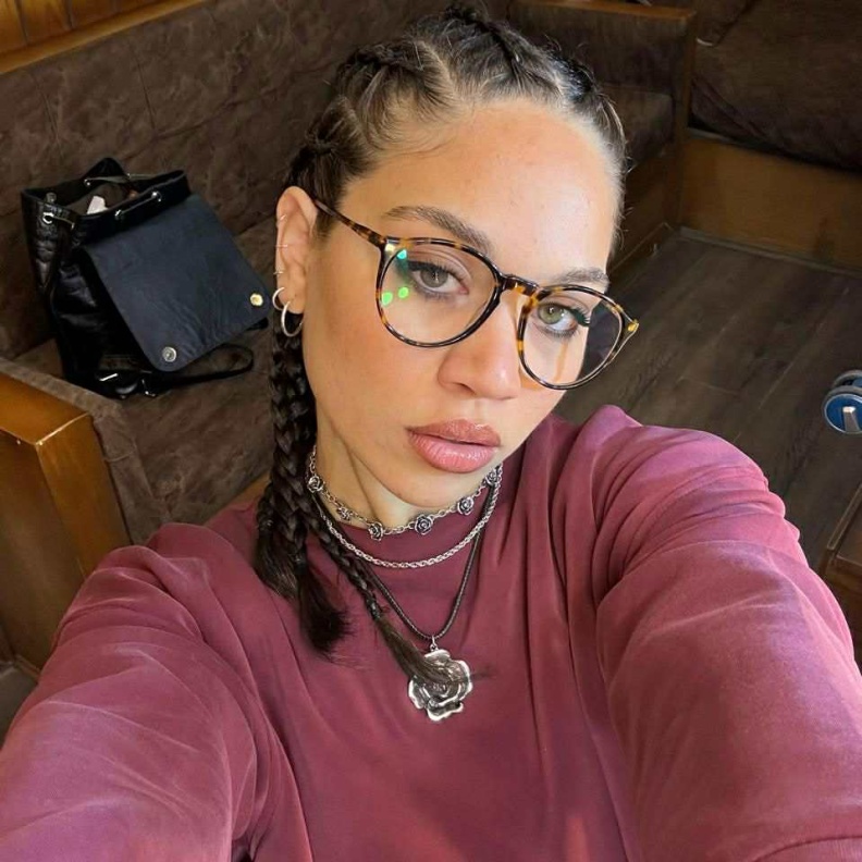 جيدا منصور في لا ترد ولا تستبدل وأندر إيدج