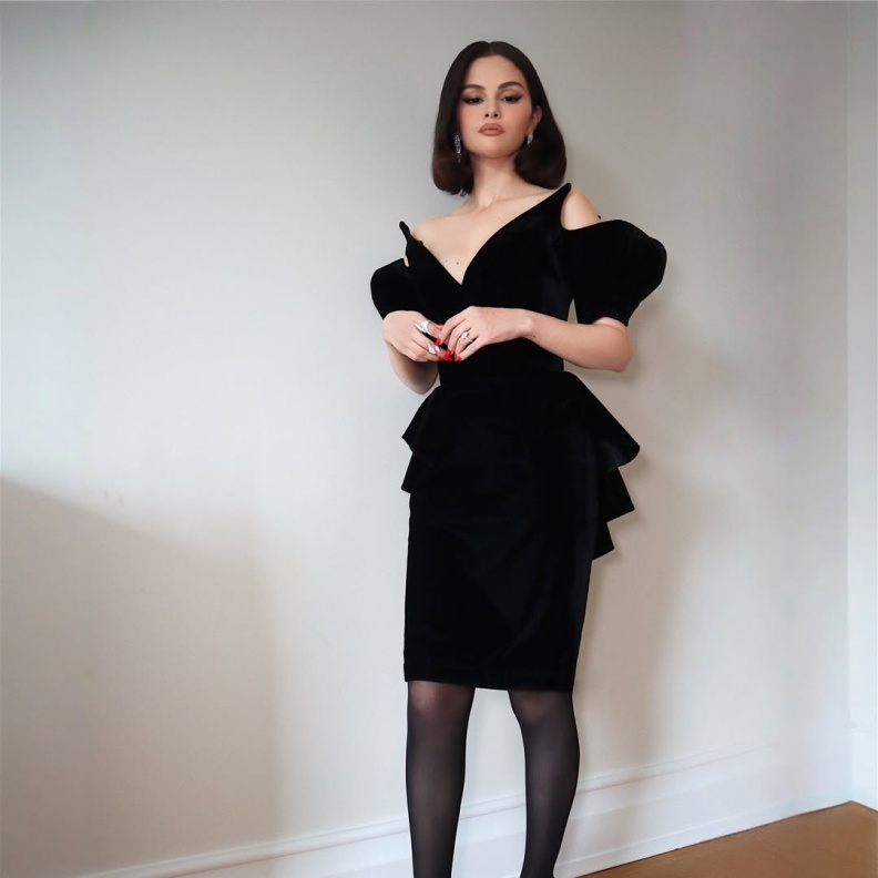 سيلينا غوميز بفستان فينتاج من Mugler