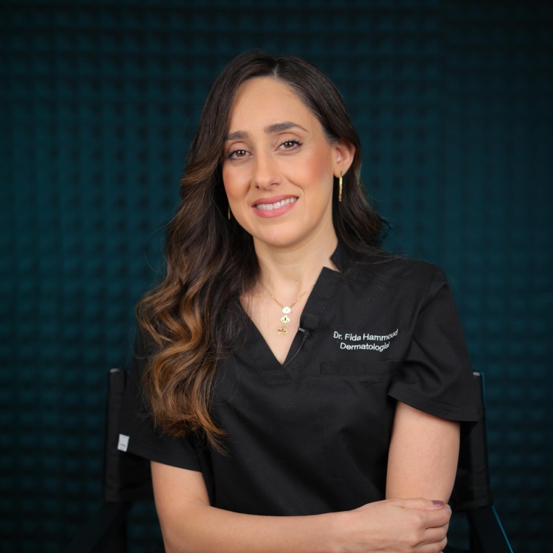 الدكتورة فدى حمود، طبيبة أمراض جلدية وتجميل