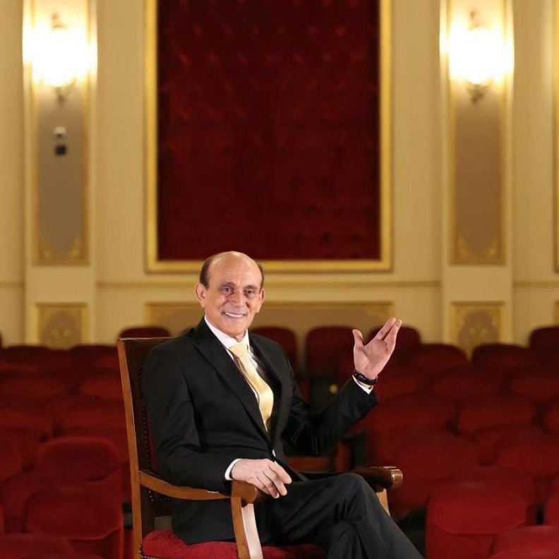 "إرهاق بسبب ضغط العمل".. تطورات الحالة الصحية للنجم محمد صبحي بعد نقله للمستشفى 