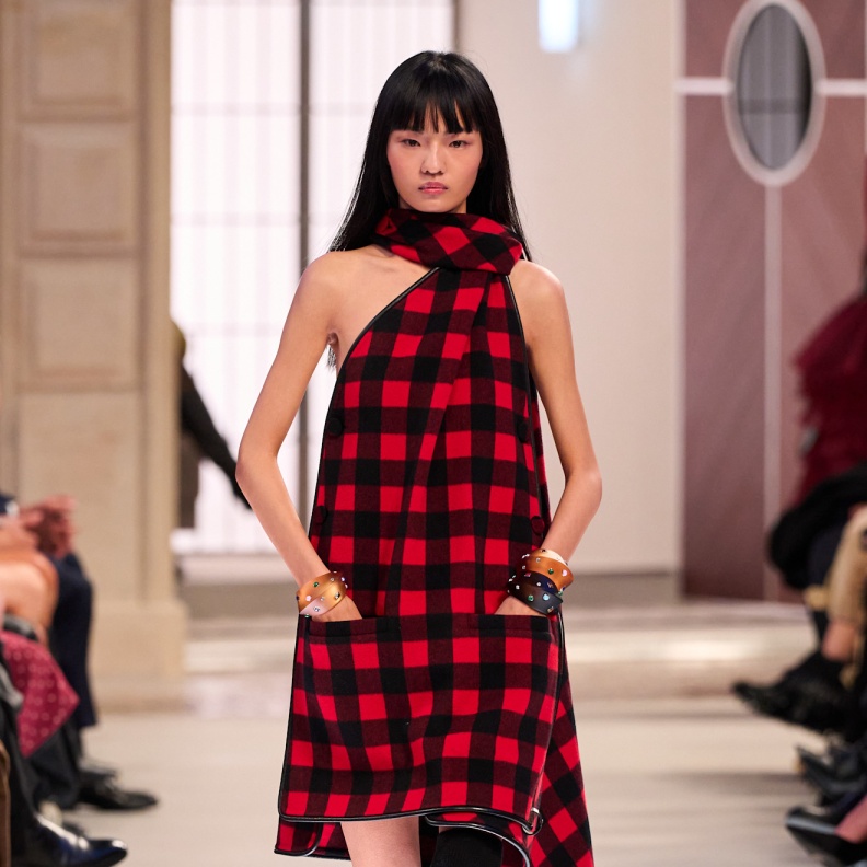 اطلالة من Louis Vuitton
