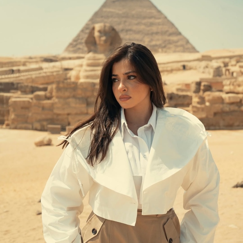 يسرى مارديني مع منى الشاذلي